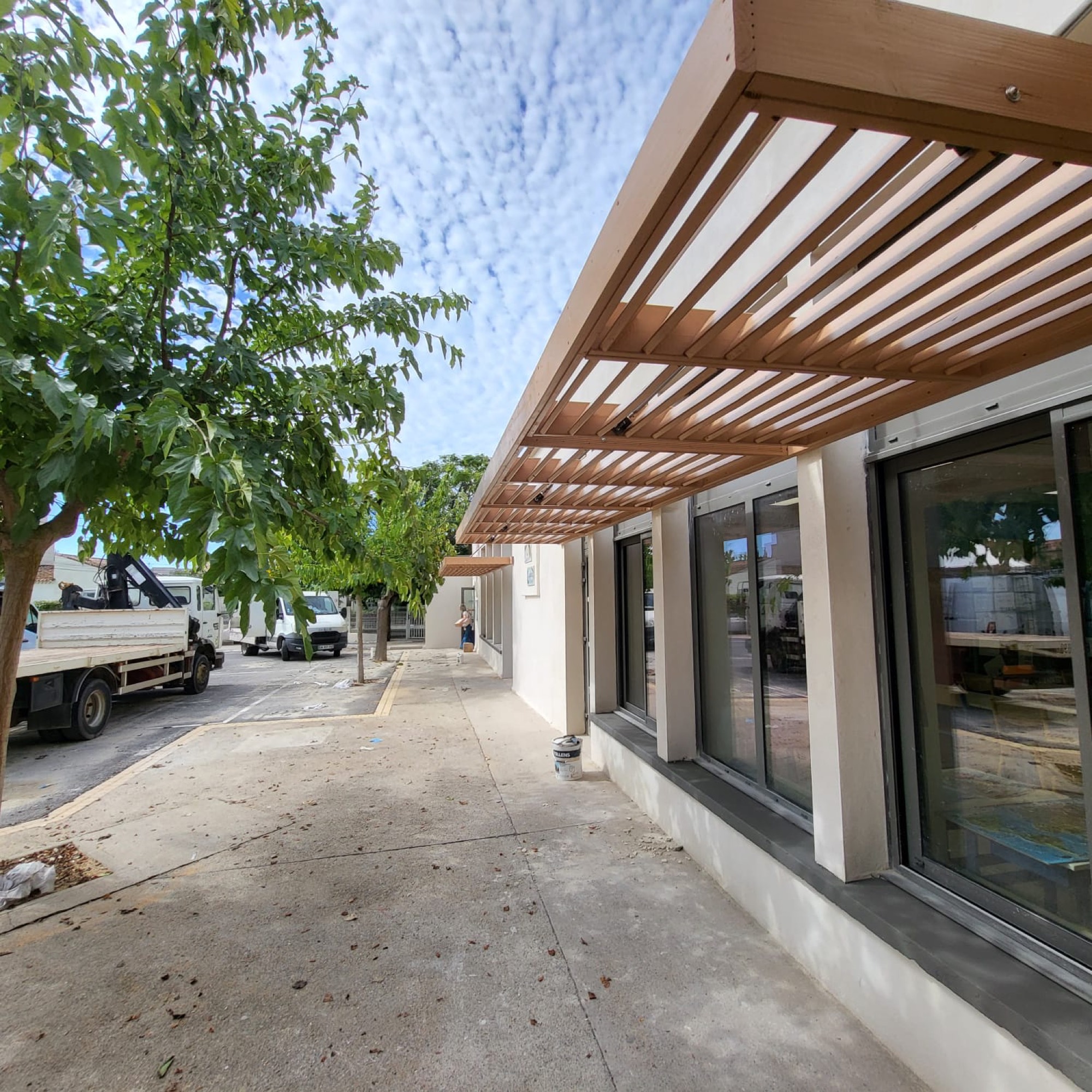 Rénovation complète de brise-soleils en bois - Agde