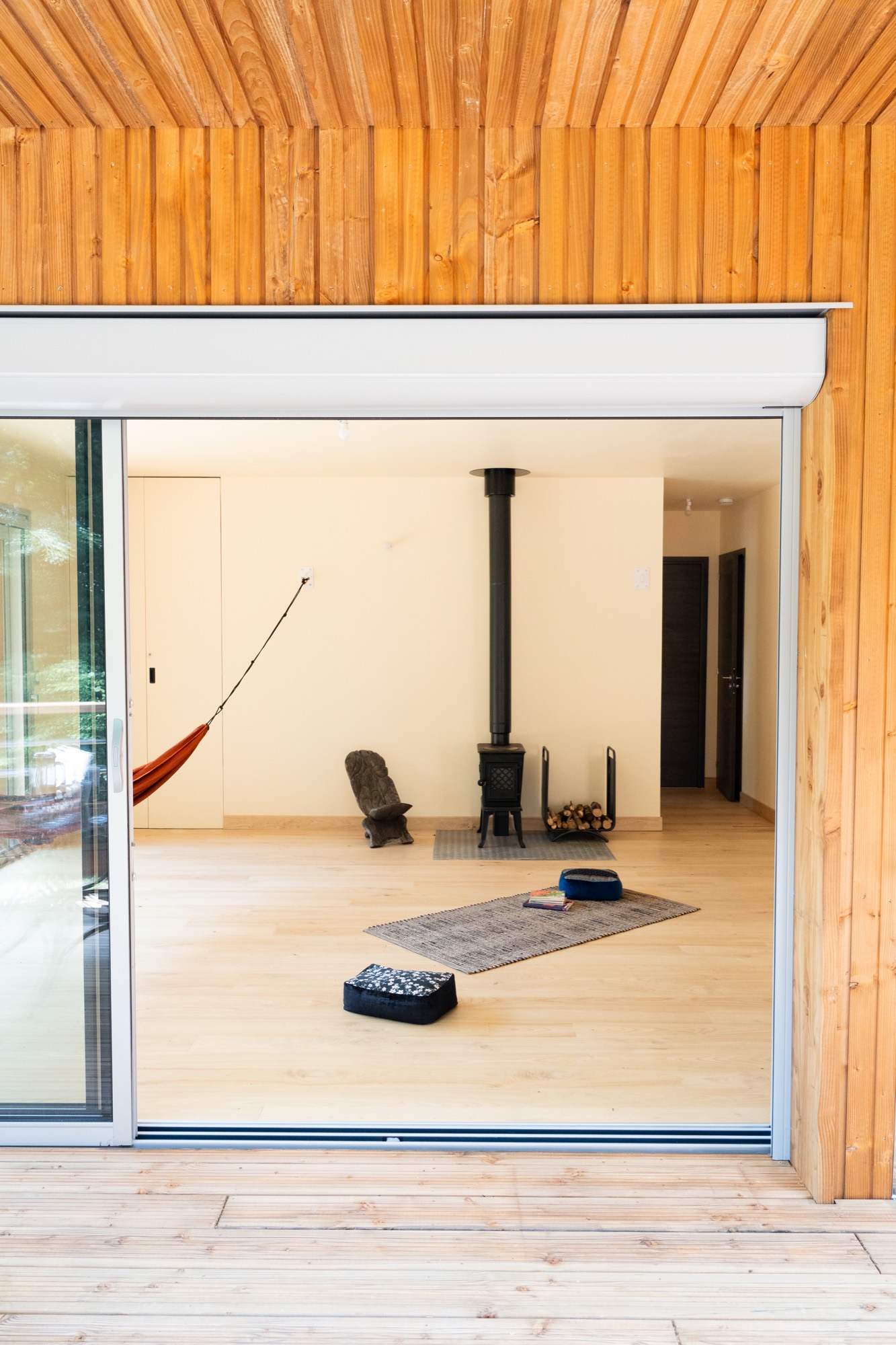 Pose de menuiseries extérieures en aluminium