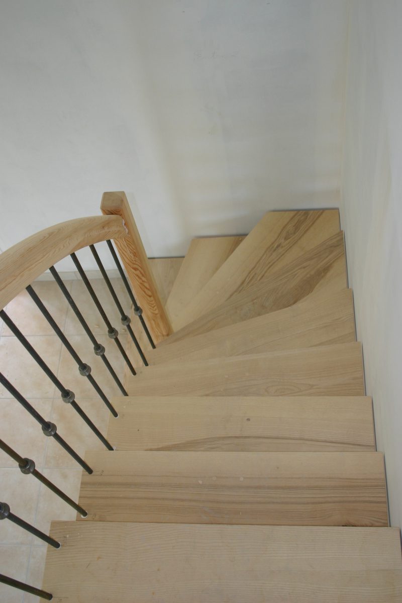 fabrication pose escalier bois millau