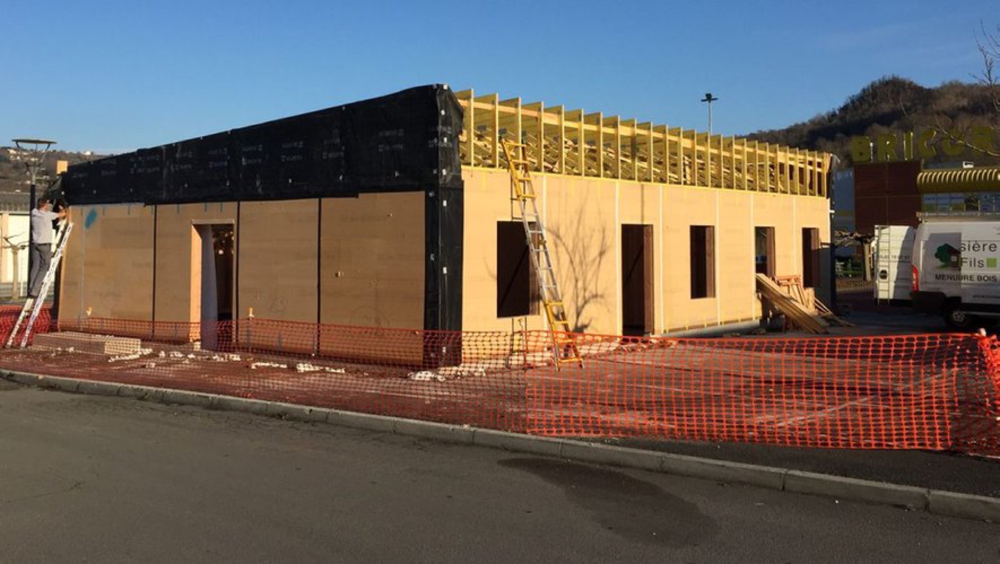 Construction d’un bâtiment médical – Lioujas