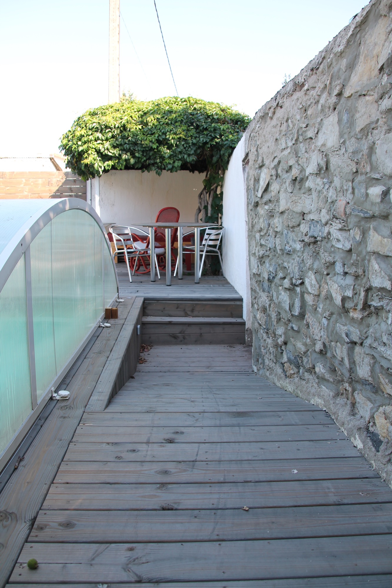 Terrasse contour de piscine